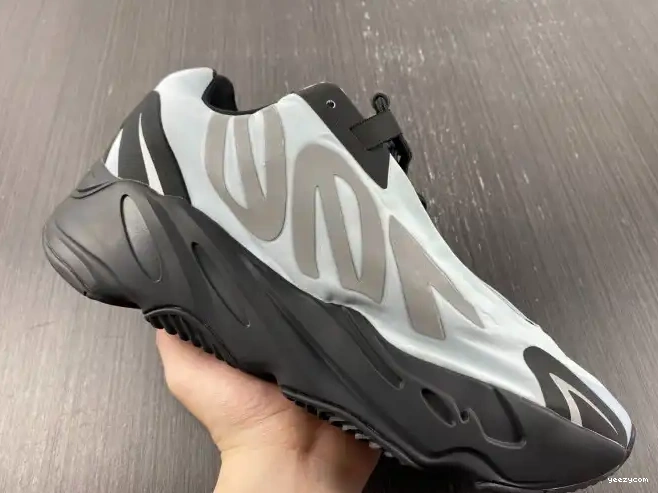 Blue MNVN GZ0711 Adidas Tint Yeezy Boost 700 0503